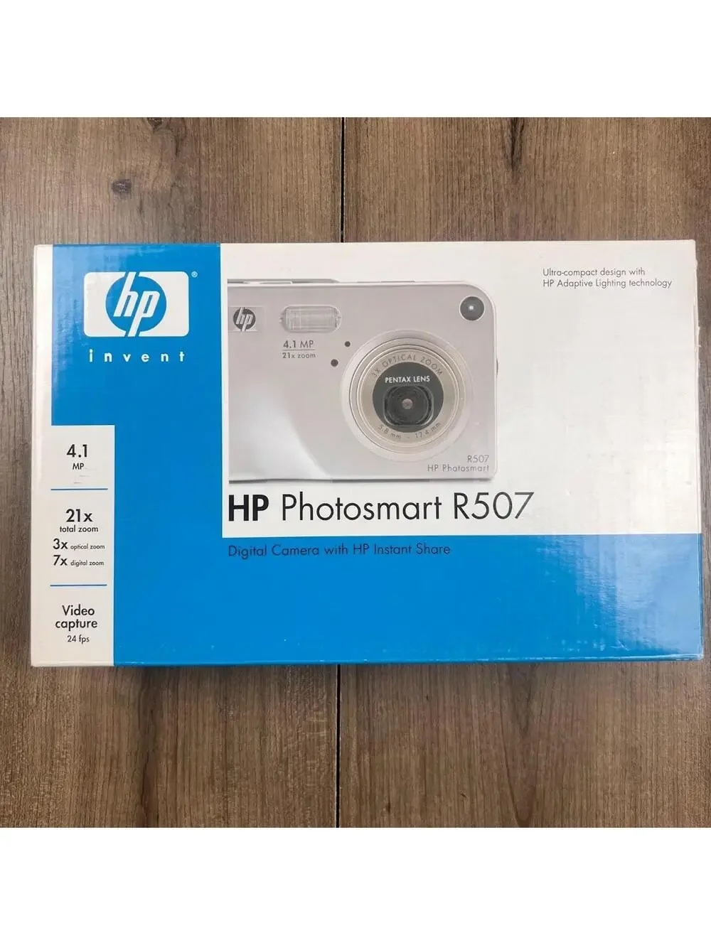 HP Photosmart R507 4.1MP Digital Camera Silver Retro Digicam + Charger, battery